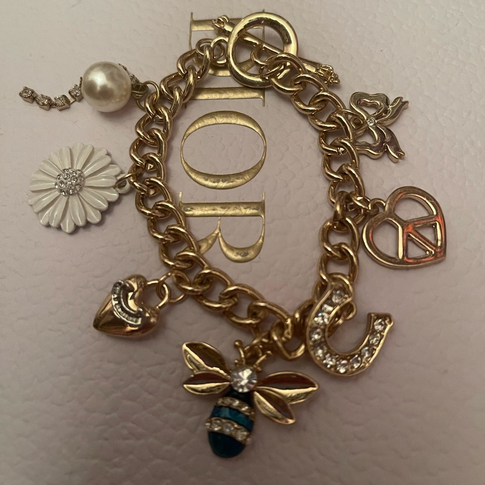Juicy Couture Bee Charm Bracelet
